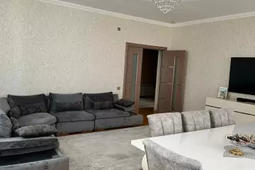 Günlük Kirayə Yeni Tikili Ağ şəhər Kompleksində
