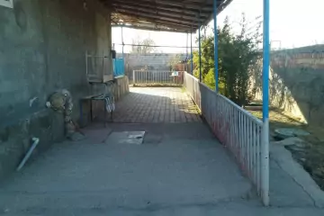 Satılır Həyət Evi Babək Rayonunda