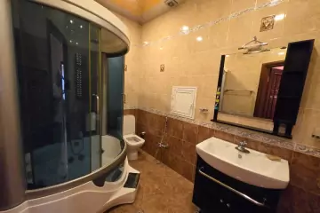 Aylıq Kirayə Yeni Tikili Mərkəzdə