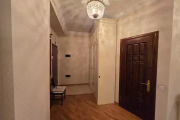 Aylıq Kirayə Yeni Tikili Mərkəzdə
