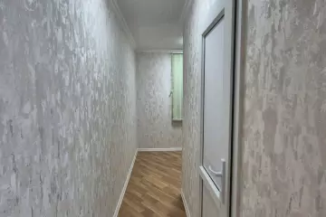 Satılır Köhnə Tikili 8-ci Kilometrdə