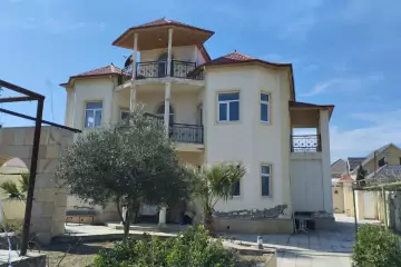 Satılır Həyət Evi Buzovnada 