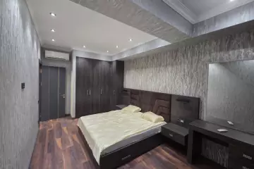 Satılır Yeni Tikili Elmler Akademiyasıda