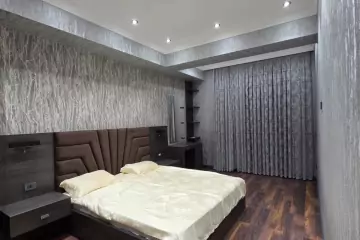 Satılır Yeni Tikili Elmler Akademiyasıda