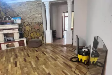 Satılır Həyət Evi Biləcəridə