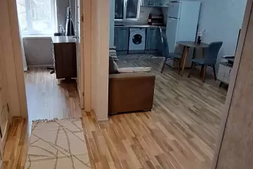 Aylıq Kirayə Köhnə Tikili Dostluq Kinoteatrında