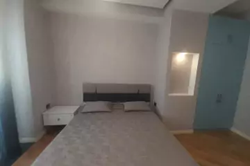 Aylıq Kirayə Yeni Tikili Elmler Akademiyasıda