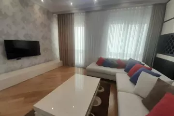 Aylıq Kirayə Yeni Tikili Elmler Akademiyasıda