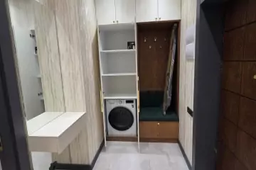 Satılır Yeni Tikili Elmler Akademiyasıda