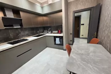 Satılır Yeni Tikili Elmler Akademiyasıda