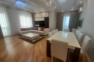 Aylıq Kirayə Yeni Tikili Elmler Akademiyasıda