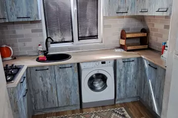 Aylıq Kirayə Köhnə Tikili Dostluq Kinoteatrında