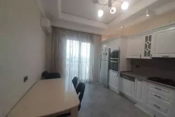 Aylıq Kirayə Yeni Tikili Elmler Akademiyasıda