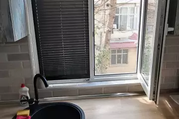Aylıq Kirayə Köhnə Tikili Dostluq Kinoteatrında