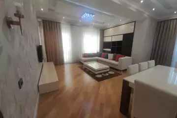 Aylıq Kirayə Yeni Tikili Elmler Akademiyasıda