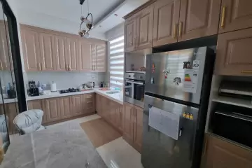 Satılır Yeni Tikili Nəsimi Bazarında