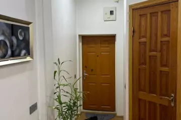Satılır Köhnə Tikili Nəsimi Bazarında