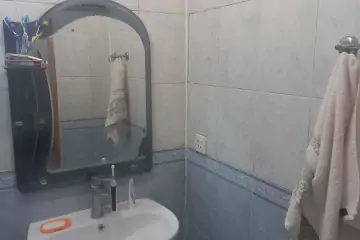 Satılır Köhnə Tikili Elmler Akademiyasıda