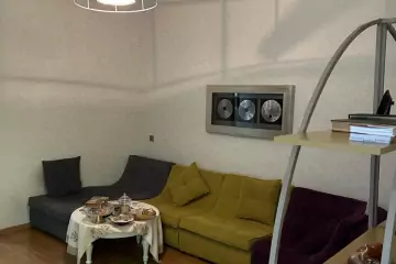 Satılır Köhnə Tikili Nəsimi Bazarında