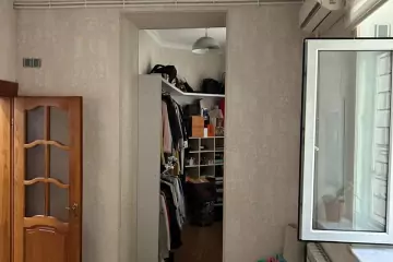 Satılır Köhnə Tikili Nəsimi Bazarında