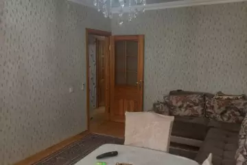 Satılır Köhnə Tikili Elmler Akademiyasıda