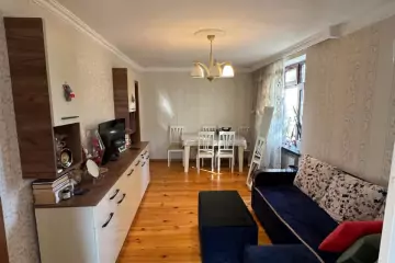 Satılır Köhnə Tikili Biləcəridə