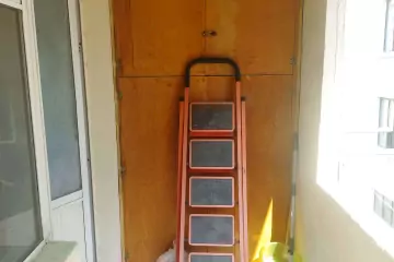Satılır Köhnə Tikili Elmler Akademiyasıda