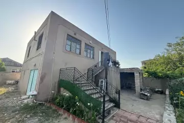 Satılır Həyət Evi Buzovnada