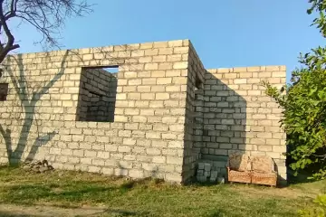 Satılır Bağ Evi Xudat şəhərida