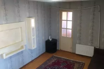 Satılır Köhnə Tikili 9-cu Mikrorayonda
