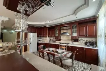 Satılır Yeni Tikili Elmler Akademiyasıda