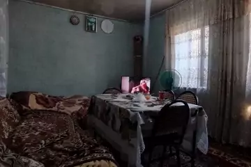 Satılır Bağ Evi Xudat şəhərida