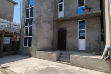 Satılır Həyət Evi Masazırda