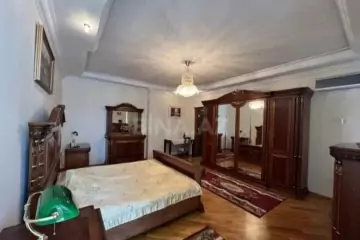 Satılır Yeni Tikili Elmler Akademiyasıda