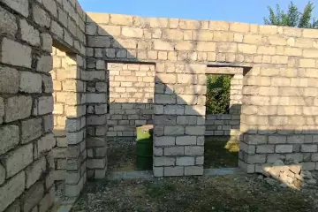 Satılır Bağ Evi Xudat şəhərida