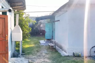 Satılır Bağ Evi Xudat şəhərida