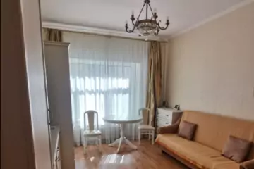 Satılır Köhnə Tikili Cavanşir Küçəsində