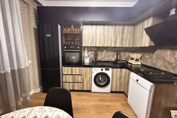 Satılır Yeni Tikili Yeni Yasamalda