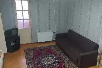 Satılır Köhnə Tikili 9-cu Mikrorayonda