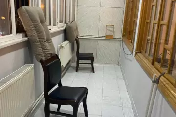 Satılır Köhnə Tikili Elmler Akademiyasıda