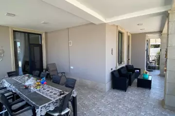 Satılır Bağ Evi Bilgəhdə