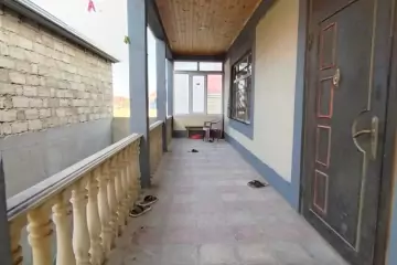 Satılır Həyət Evi Sabunçu Qəsəbəsida