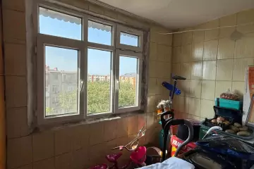 Satılır Köhnə Tikili 8-ci Kilometrdə