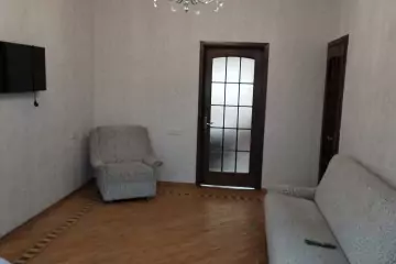 Aylıq Kirayə Köhnə Tikili 1-ci Mikrorayonda
