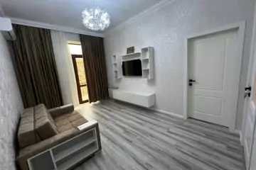 Aylıq Kirayə Köhnə Tikili Mərkəzdə