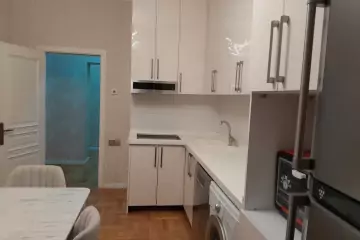 Aylıq Kirayə Yeni Tikili 28 May Metrosu ətrafında