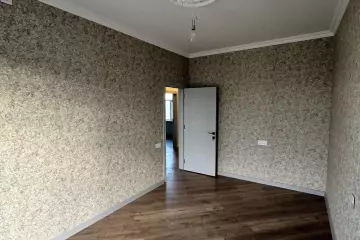 Satılır Həyət Evi Binədə
