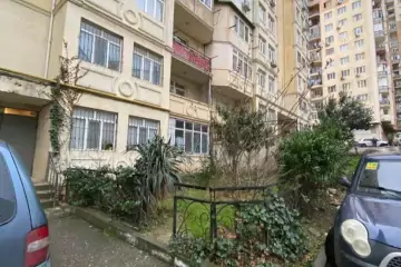 Satılır Köhnə Tikili Yeni Yasamalda