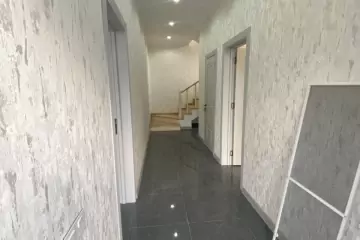 Satılır Həyət Evi Binədə