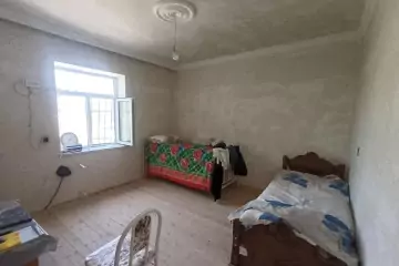 Satılır Həyət Evi Binədə